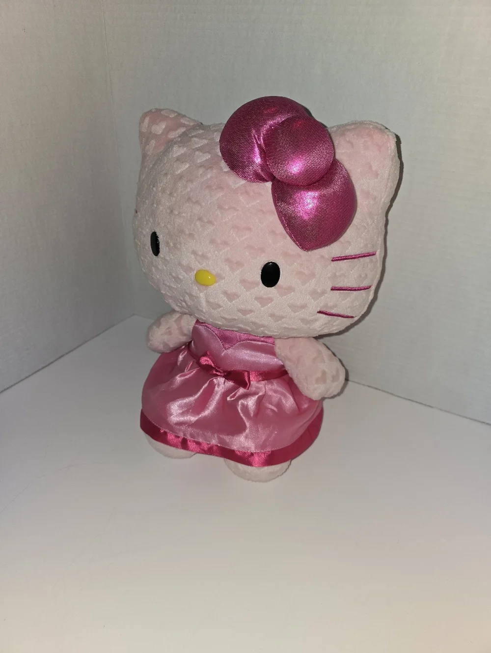 Sanrio Hello Kitty Plush in Light and Hot Pink